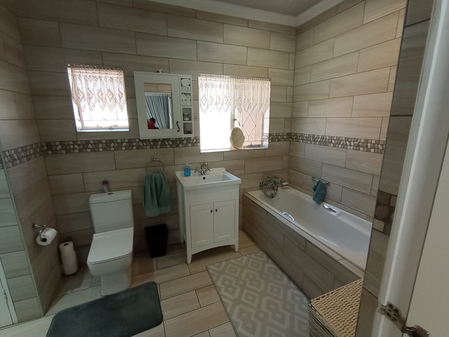 3 Bedroom Property for Sale in Sasolburg Ext 11 Free State